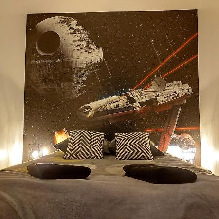 Appartement Cinema Video-Projecteur Et Garage Honfleur Zewnętrze zdjęcie