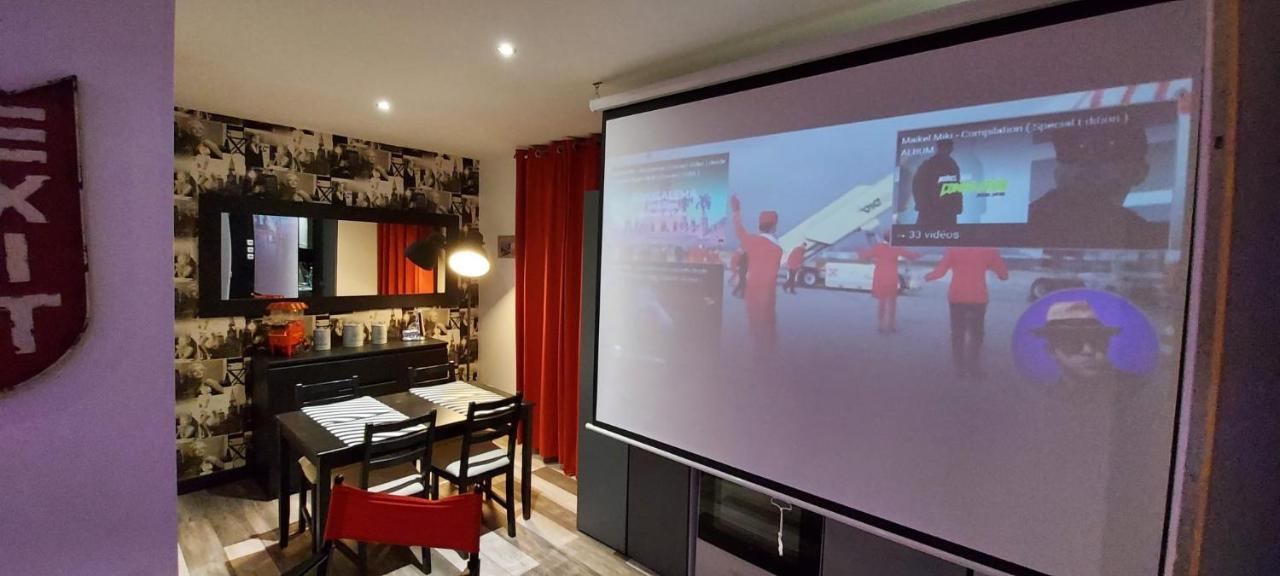 Appartement Cinema Video-Projecteur Et Garage Honfleur Zewnętrze zdjęcie